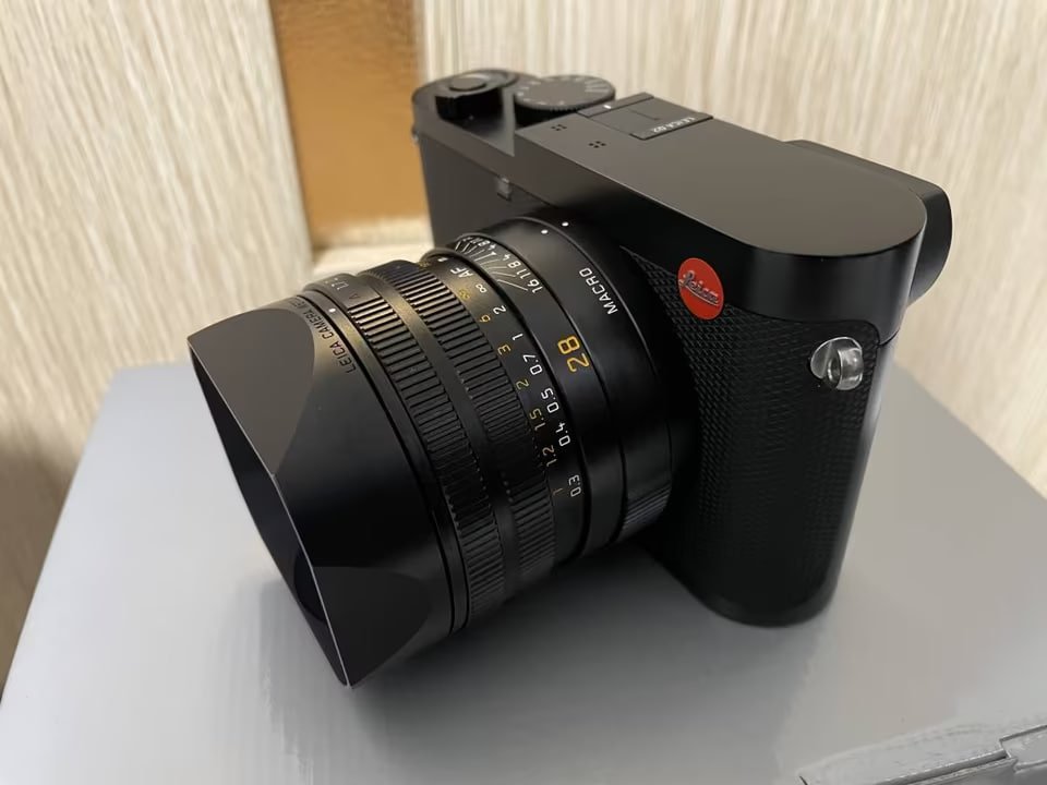 Leica Q2