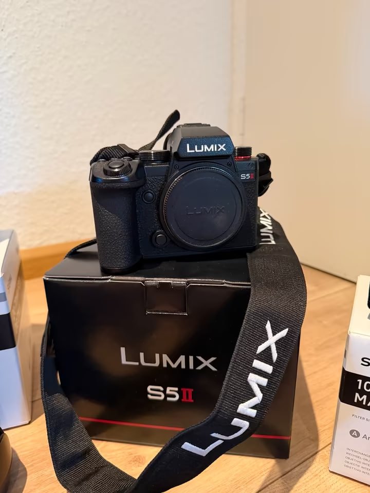 Panasonic LUMIX S5 II con SIGMA 24-70 mm e SIGMA 105 mm Macro