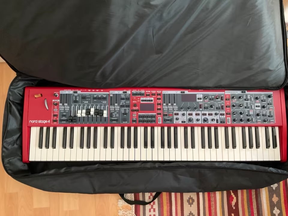 Clavia Nord Stage 4