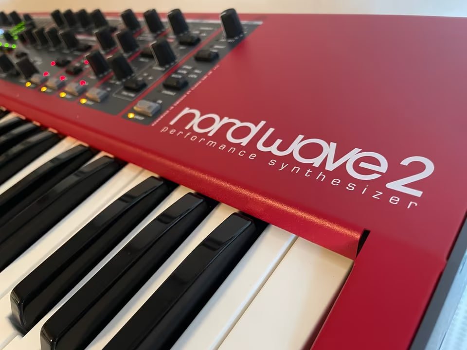 Clavia Nord Wave 2