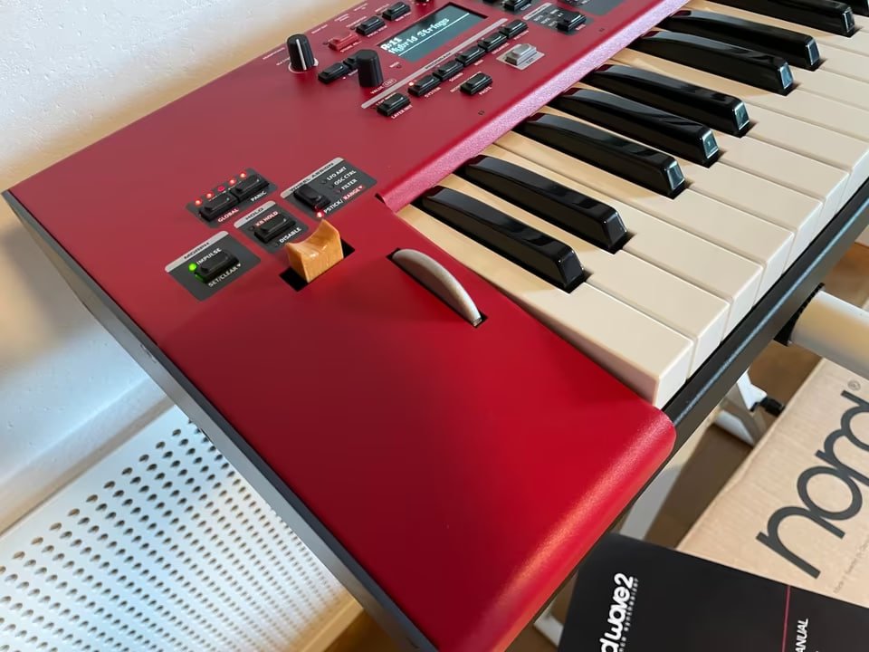 Clavia Nord Wave 2
