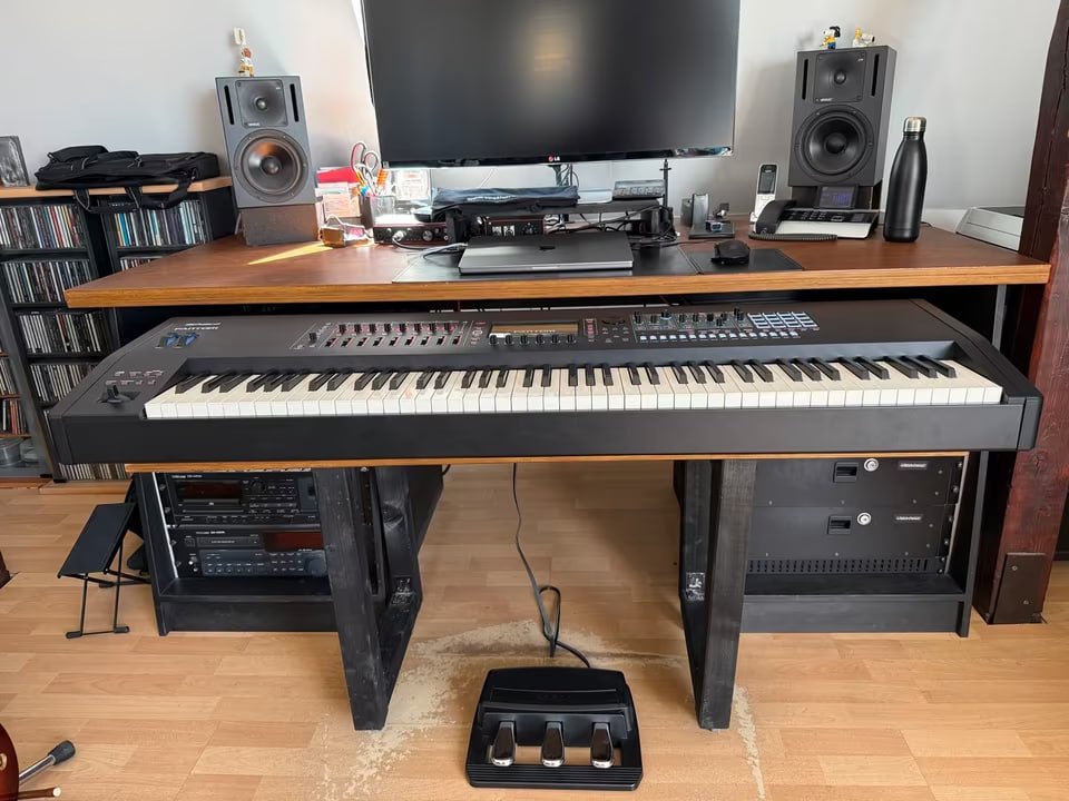 Roland FANTOM 8 EX