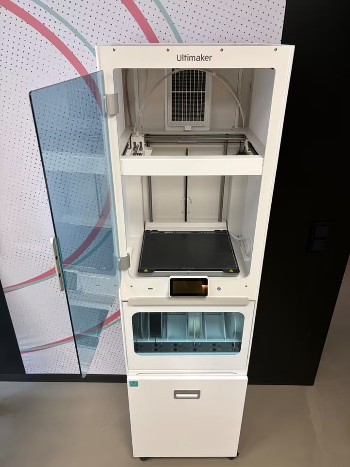 Pacchetto UltiMaker S7 Pro Bundle + Ultimaker 3 Extended