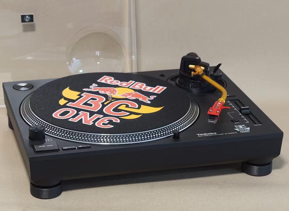 Technics SL-1210MK7R Red Bull BC One