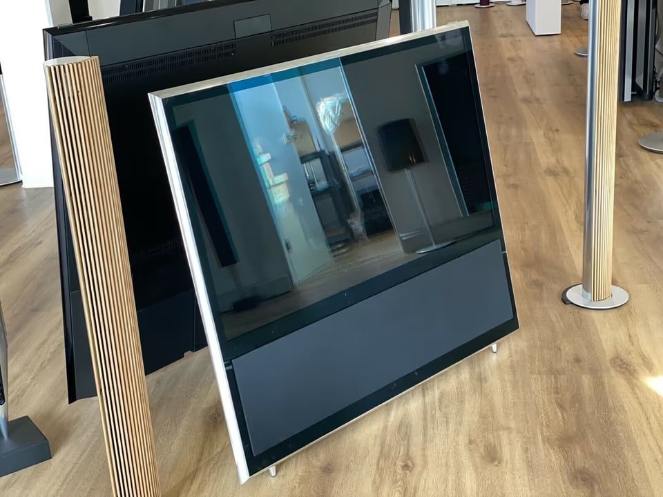 Bang & Olufsen BeoVision 11-46 MK3