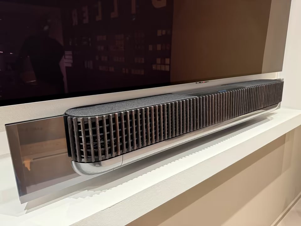 Bang & Olufsen Beosound Theatre 65 Black Anthracite / Dark Oak