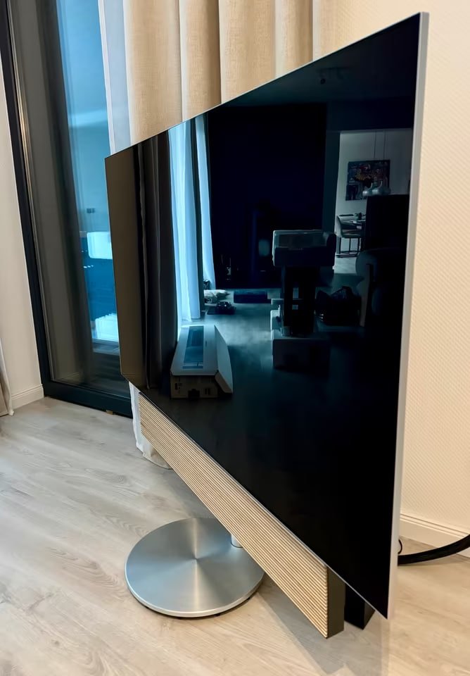 Bang & Olufsen Beosound Stage + LG OLED65G3