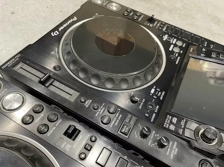 Pioneer DJ CDJ-2000NXS2 x2
