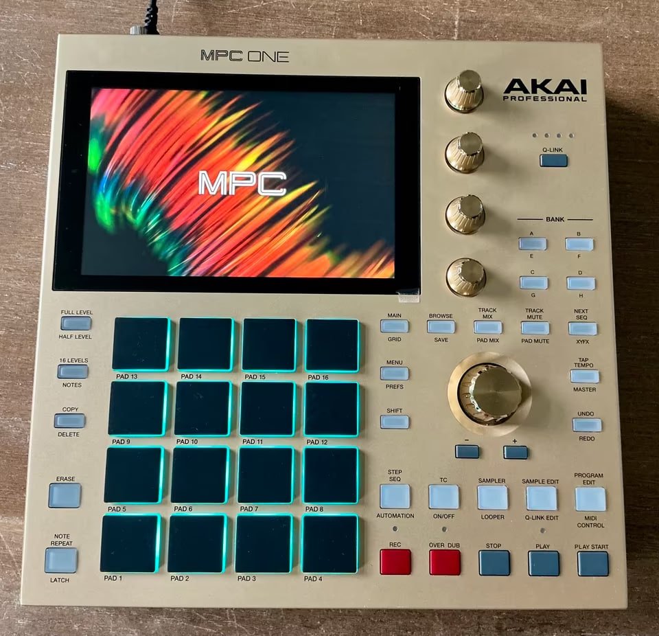 AKAI MPC One Gold Edition