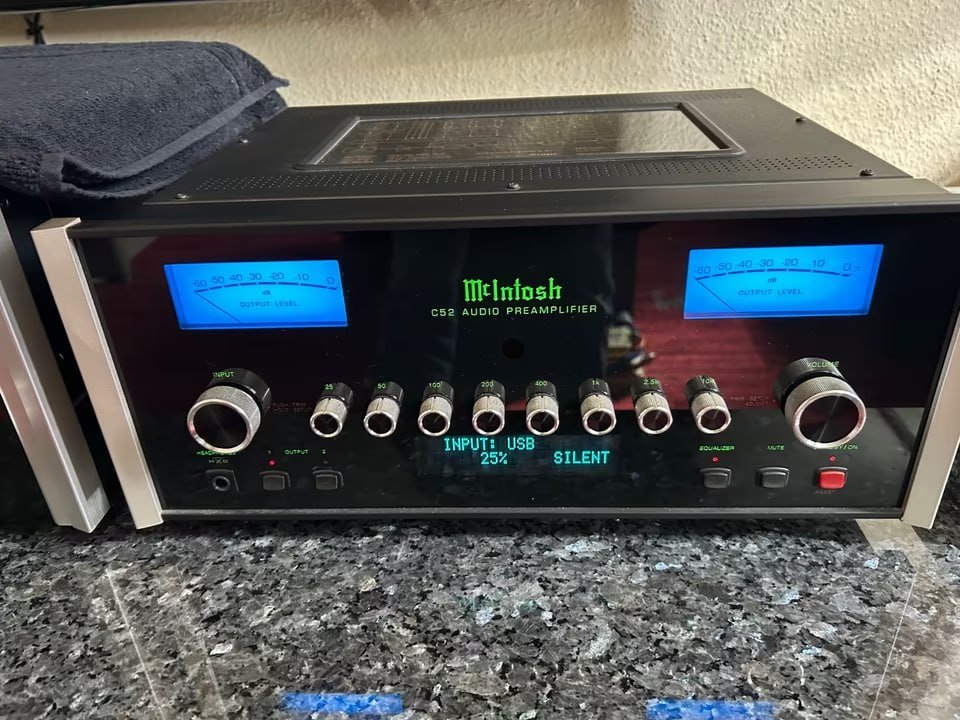 McIntosh C52