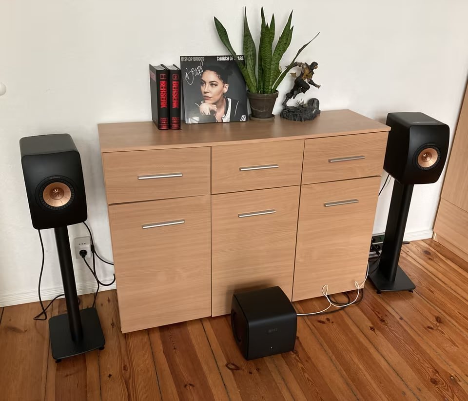 KEF LS50 Wireless II + S2 Stands + KC62