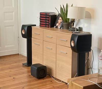 KEF LS50 Wireless II + S2 Stands + KC62