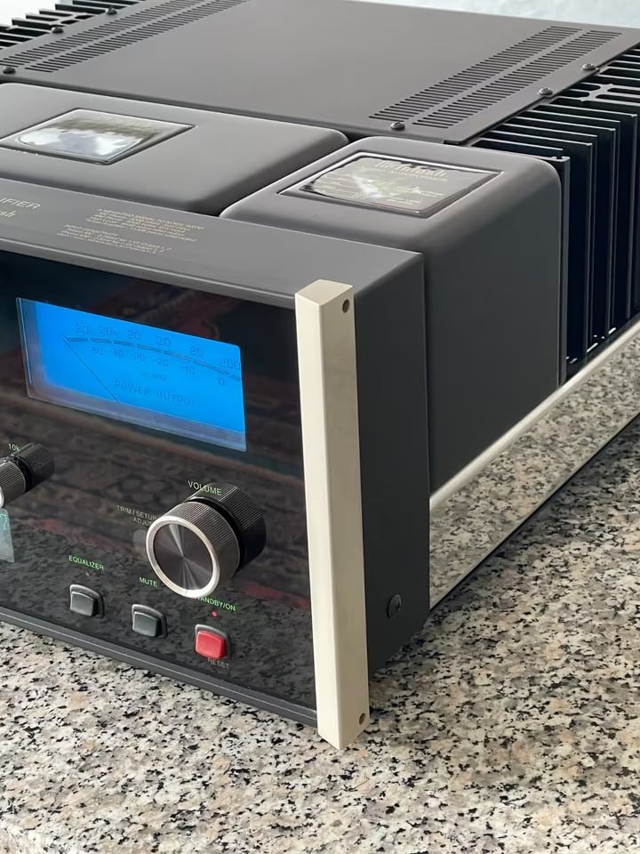 McIntosh MA8900