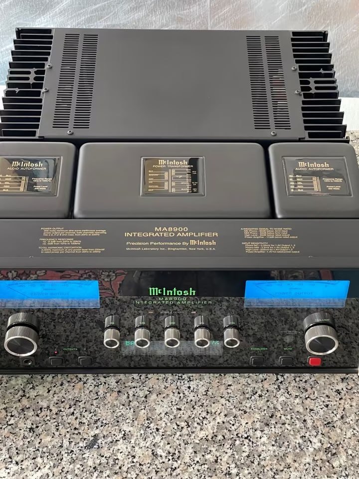 McIntosh MA8900