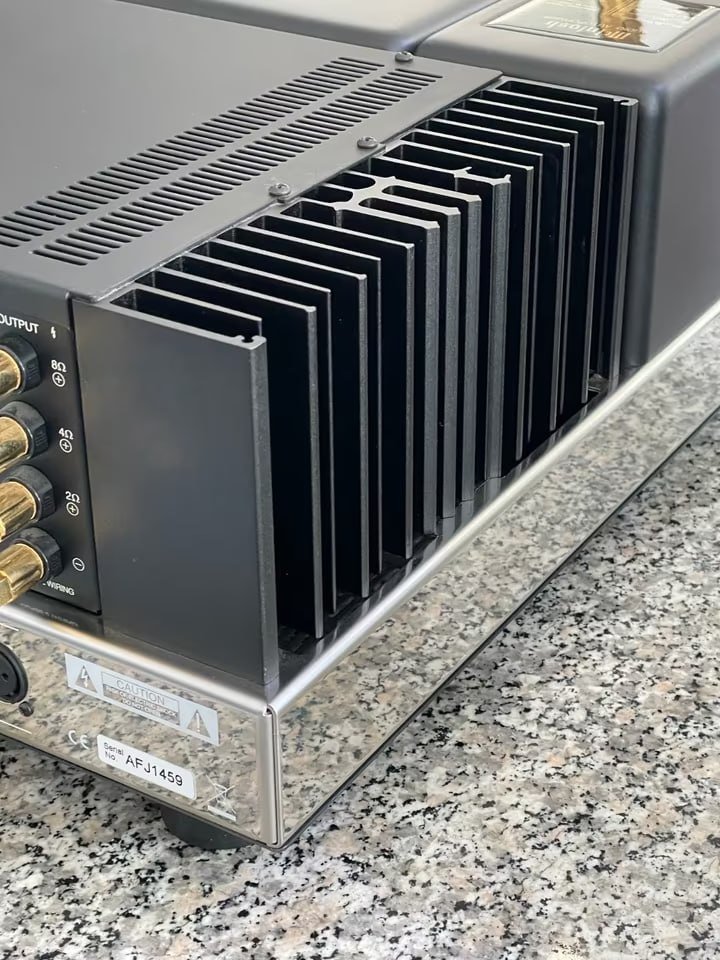 McIntosh MA8900