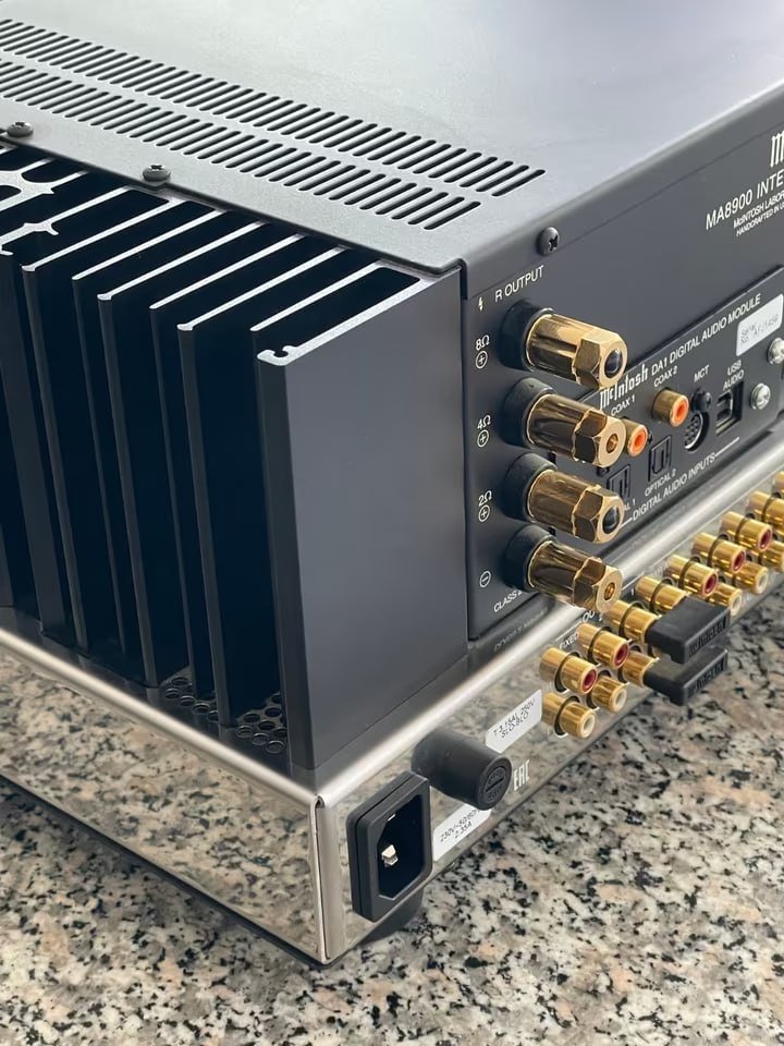 McIntosh MA8900