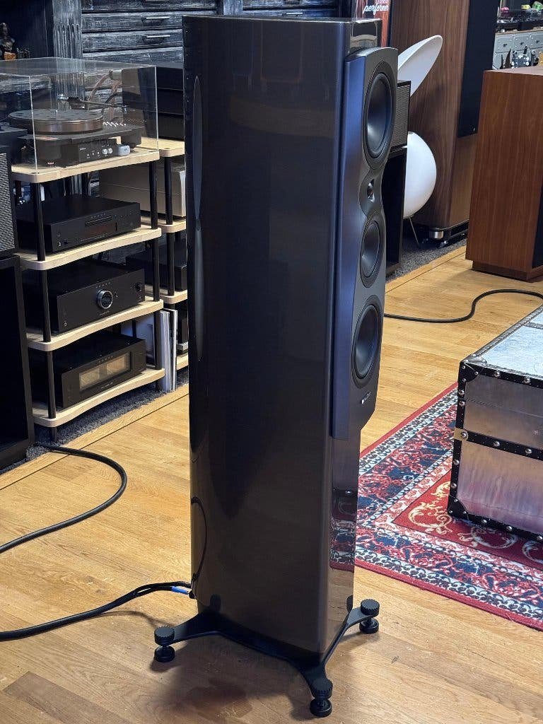 Dynaudio Confidence 30