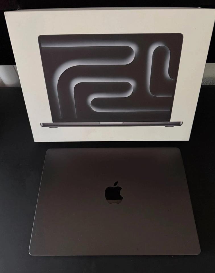 MacBook Pro 14″ M4 Max
