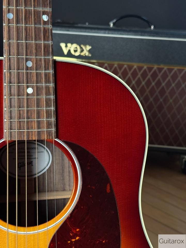 Gibson J-45 Standard