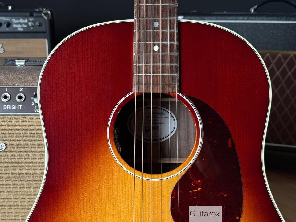 Gibson J-45 Standard