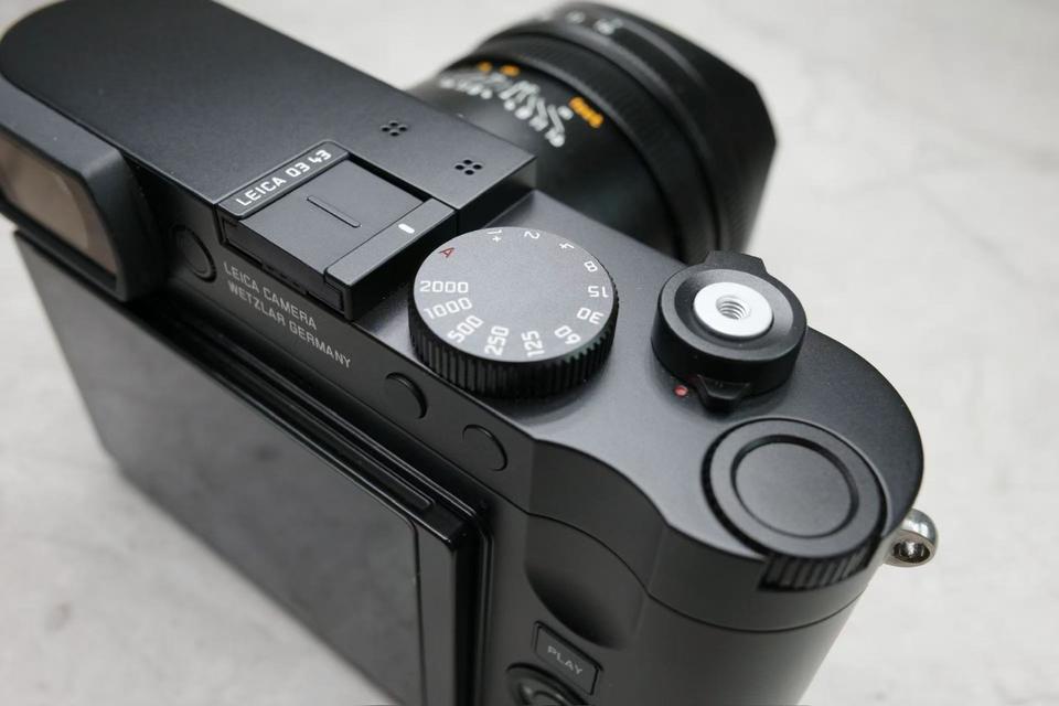 Leica Q3 43