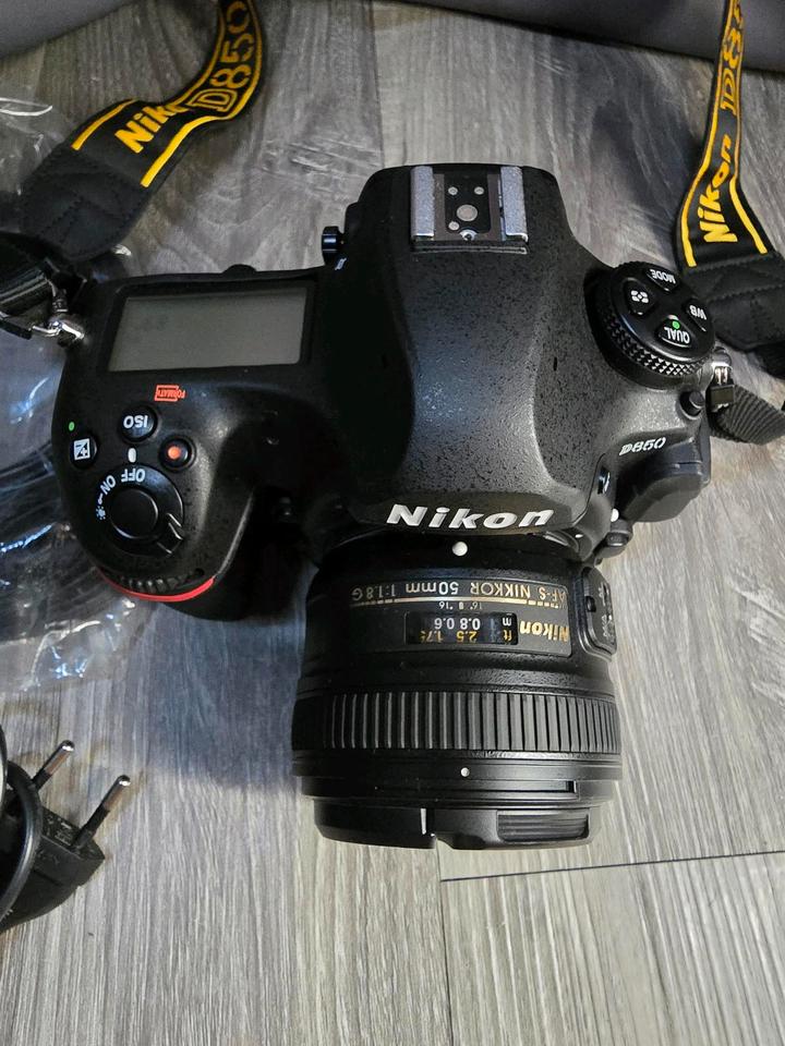 Nikon D850 + AF-S NIKKOR 50mm f/1.8G