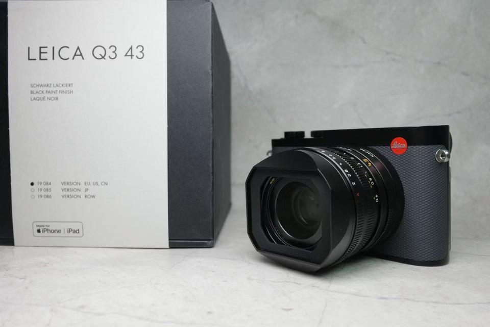 Leica Q3 43