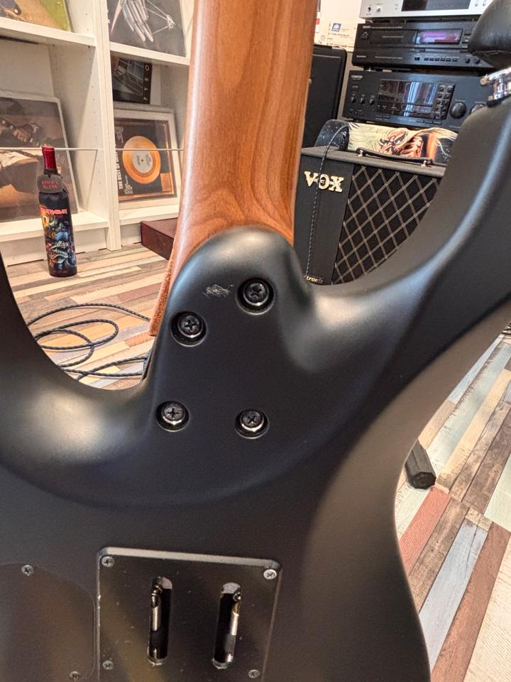 Ibanez AZ2402 Prestige